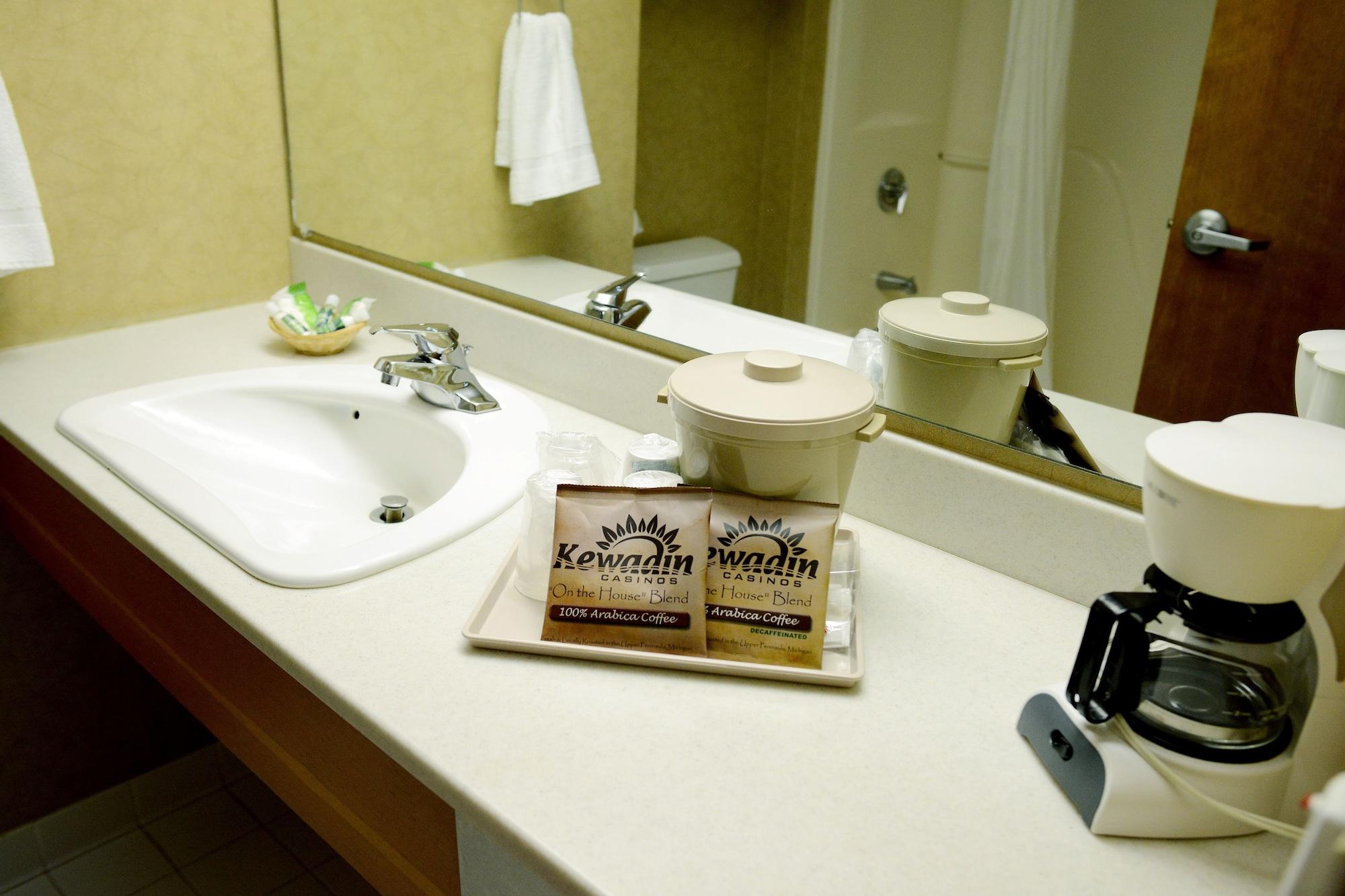 Kewadin Sault Ste Marie Hotel Ngoại thất bức ảnh